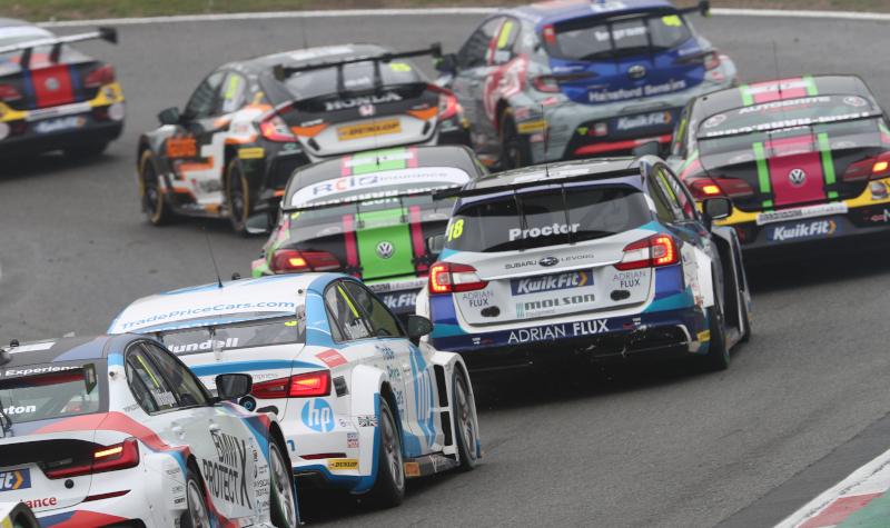 BTCC pack racing