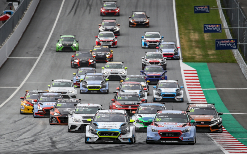 TCR race start in Austria