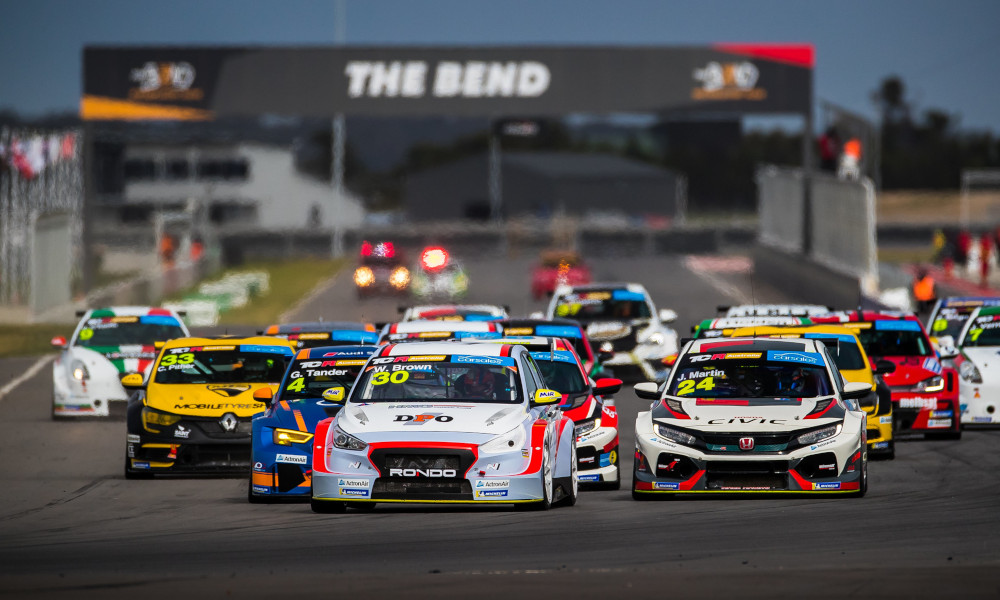 TCR Australia race start at The Bend Motorsport Park