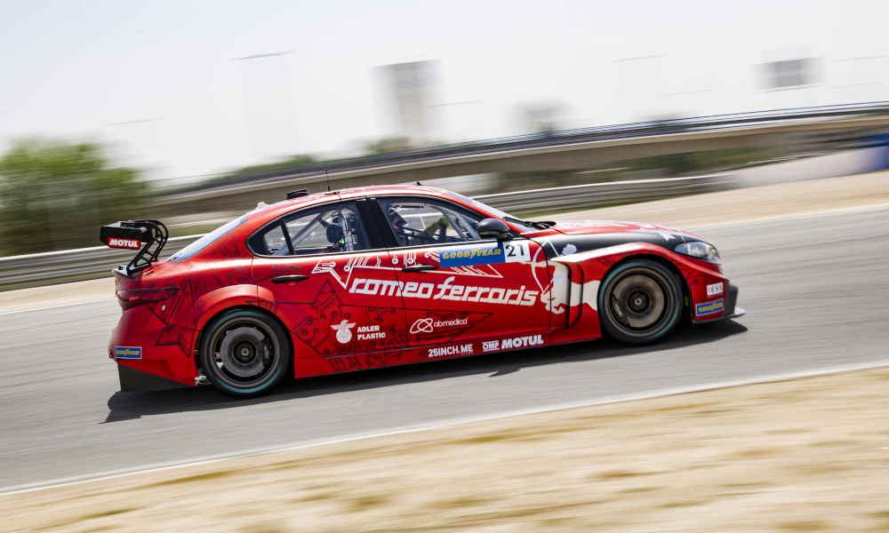 Giovanni Venturini, Romeo Ferraris, Alfa Romeo Giulia ETCR