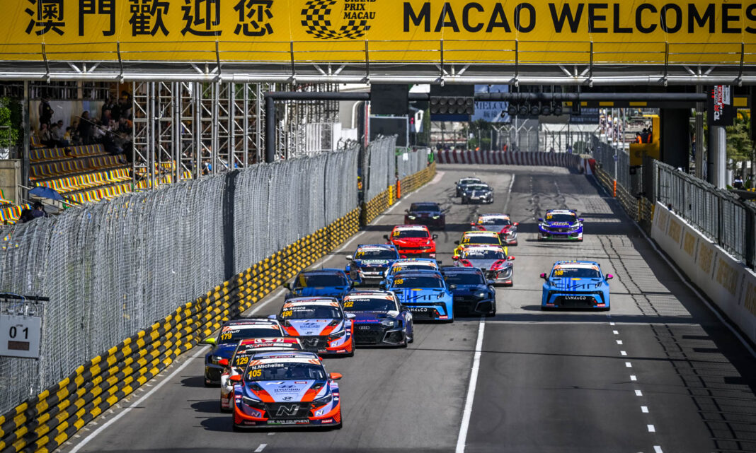 TCR World Tour race start in Macau