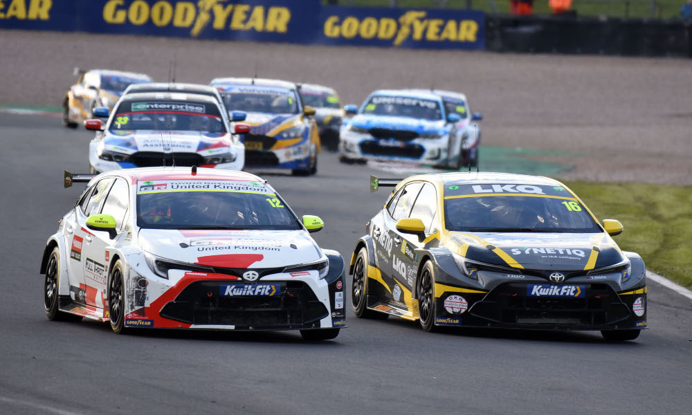 Rob Huff, Toyota Gazoo Racing UK [Speedworks Motorsport], Toyota Corolla GR Sport NGTC and Aiden Moffat, LKQ Euro Car Parts with SYNETIQ [Speedworks Motorsport], Toyota Corolla GR Sport NGTC