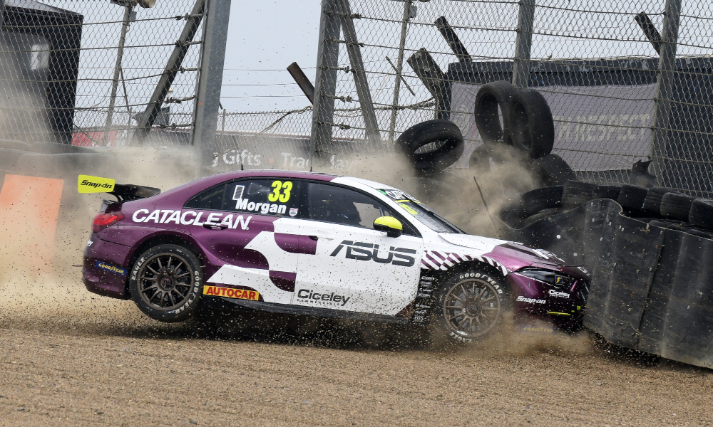 Adam Morgan, Cataclean Plato Racing, Mercedes-Benz A35 Saloon NGTC, crashes at Paddock Hill Bend